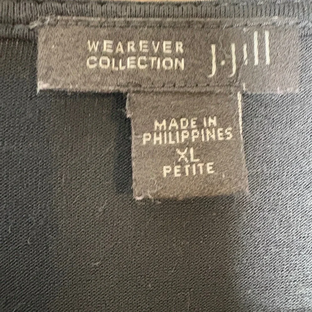 J. Jill Wearever Black Tunic Top‎ XL Petite 3/4 Sleeve Scoop Neck Stretch - Picture 3 of 5